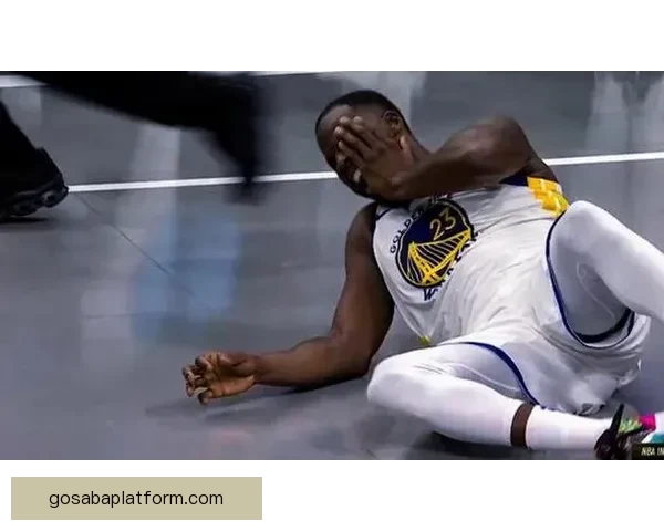 勇士官方确认波斯特脚部受伤离场 本场比赛不再回归