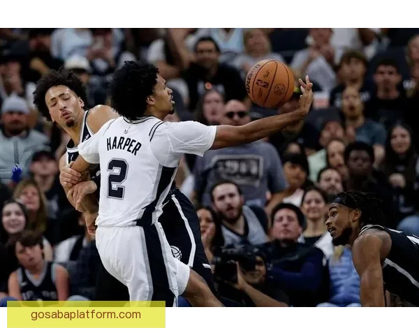 马刺7连胜大胜送灰熊无缘季后赛 文班19+15+7帽助队近25战赢23场