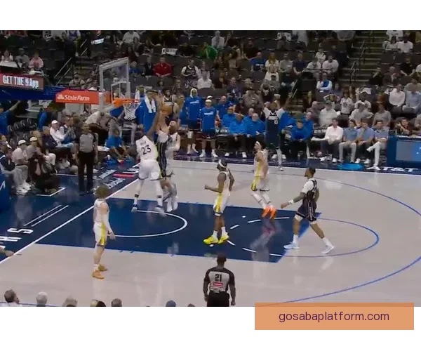 弗拉格点评穆迪末节关键传球称这是最佳选择腿部不支撑影响表现